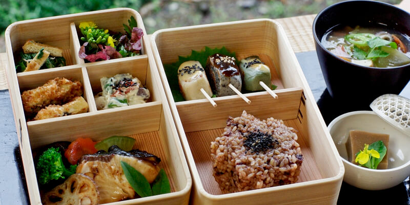 曲げわっぱランチ